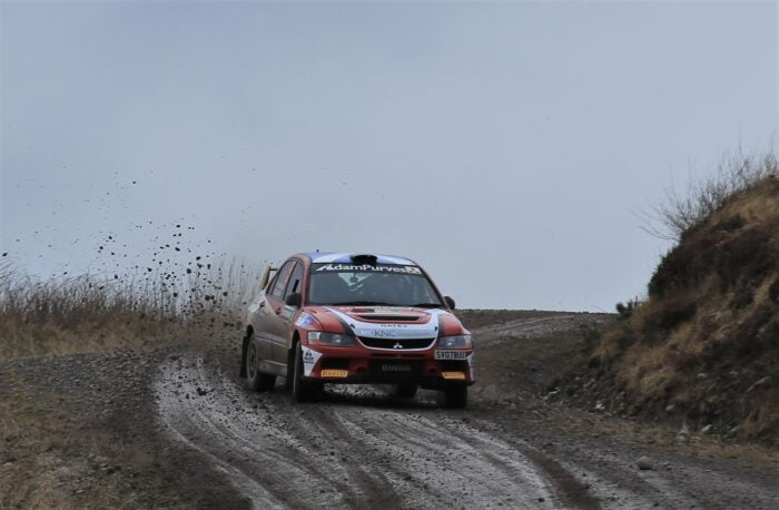 Carless Powers Binnie & Mole To SRC Victory