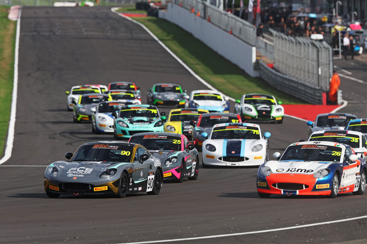 Fernandez And Cronin Take Junior Victories At Donington